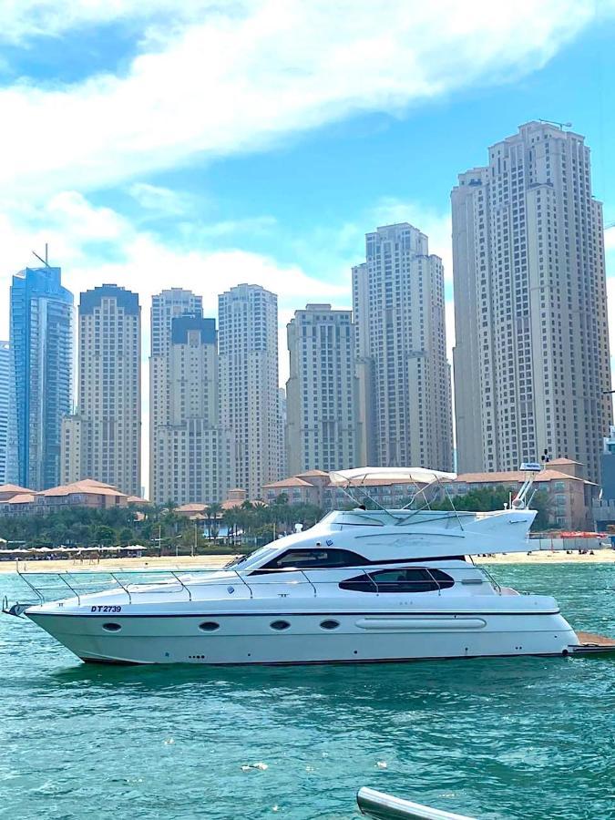 Kings And Queens Luxury Yachts Botel